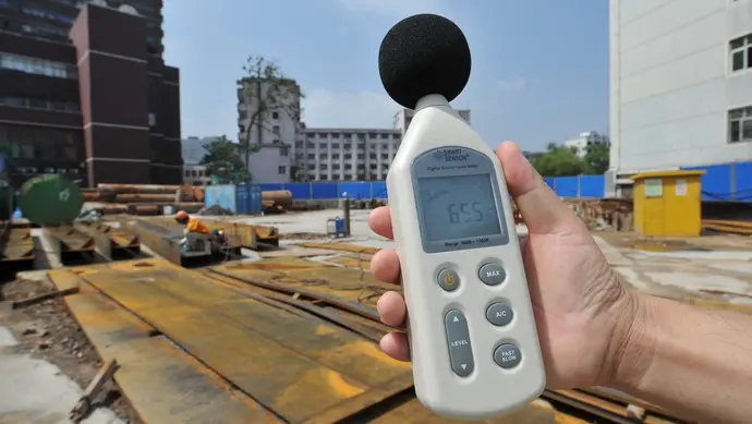 1/4城市睡在噪音里 噪聲污染豈能成治污盲點(diǎn)